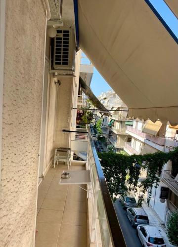 Spacious 2-Bedroom Apartment - 10 minutes from Kallimarmaro