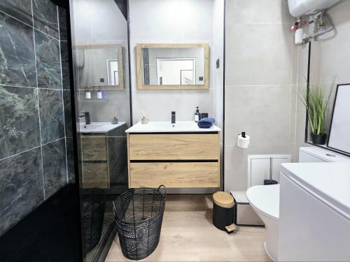 Cosy Apartments - Marseille Estiennes d'Orves - Hyper central students apartment close to metro and Vieux-Port