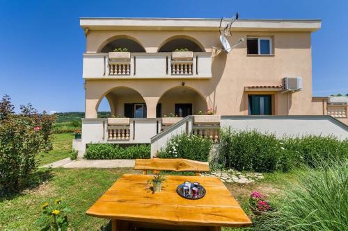 Apartments for families with children Ljubac, Zadar - 24394