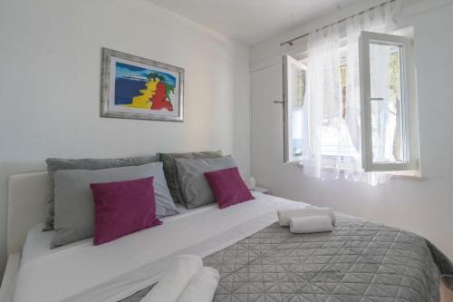 Voodi või voodid majutusasutuse Seaside family friendly house with a swimming pool Dingac - Borak, Peljesac - 24604 toas