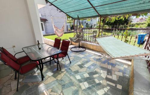 Beautiful Home In Kastel Gomilica With Wifi