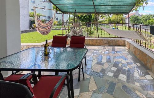 Beautiful Home In Kastel Gomilica With Wifi