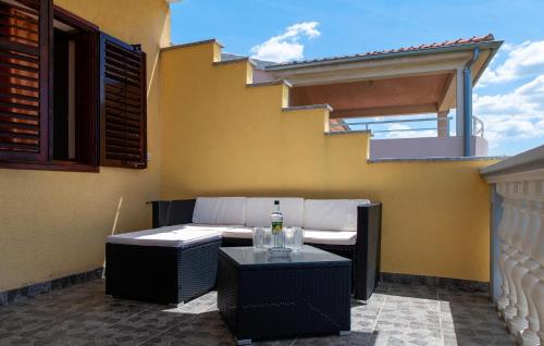 Two-Bedroom Apartment In Sibenik