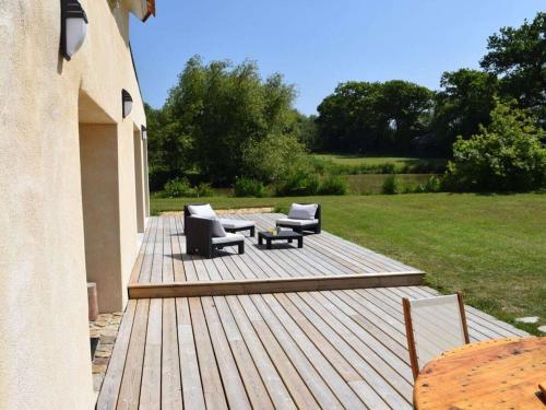 Photo de la galerie de l'établissement Holiday cottage with 4 bedrooms, à La Haye-du-Puits