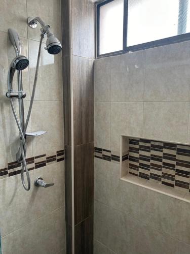 Ένα μπάνιο στο Apartamento 84 - 2 habitaciones