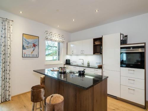 Gallery image of Chalet in Sankt Johann near Ski Slopes, cleaning included in Alpendorf