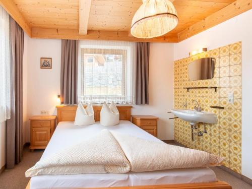 Gallery image of Chalet in Zillertal near Ski Bus Stop, cleaning included in Hainzenberg