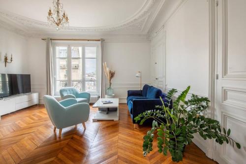 Stunning Parisian Getaway