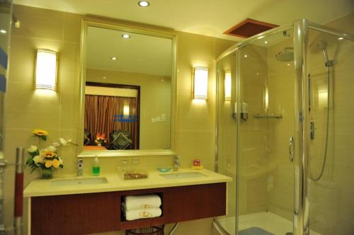 Ένα μπάνιο στο Kunming Zhong Huang Hotel