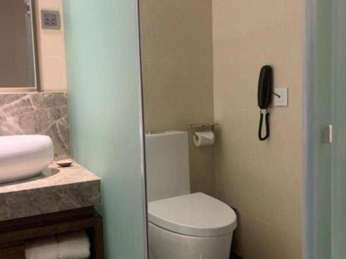 Ένα μπάνιο στο Kunming Zhong Huang Hotel