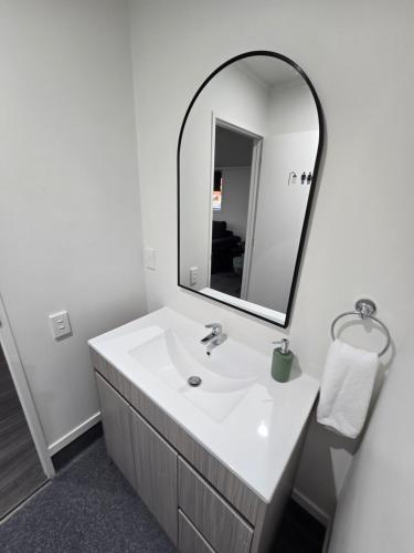 Microtel Lodgeにあるバスルーム
