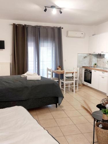 White Ruby Sea Side Studio