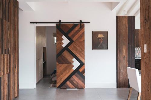 Galeriebild der Unterkunft The Black Ace Residence Heated Magnesium Pool Avalon Beach in Avalon