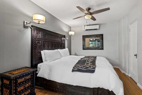 Katil atau katil-katil dalam bilik di Casas de Suenos Old Town Historic Inn, an Ascend Collection Hotel