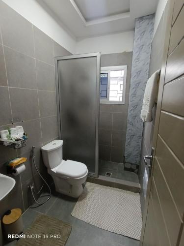 Ένα μπάνιο στο Kozi home