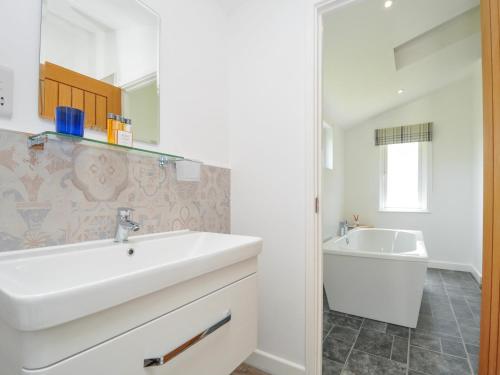 Bilik mandi di 1 Horizon View
