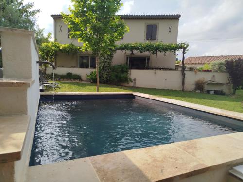 Villa face au Mont Ventoux avec bassin