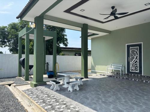 Balkoni atau teres di Homestay Rakyat Dungun