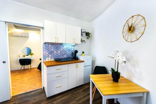 Charming Apartment 5 min walk from Split Old town