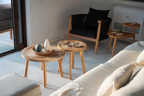 Гостиная зона в Sounio Sea Breeze Villa