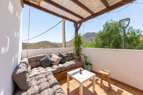 Casa entre volcanes y sal