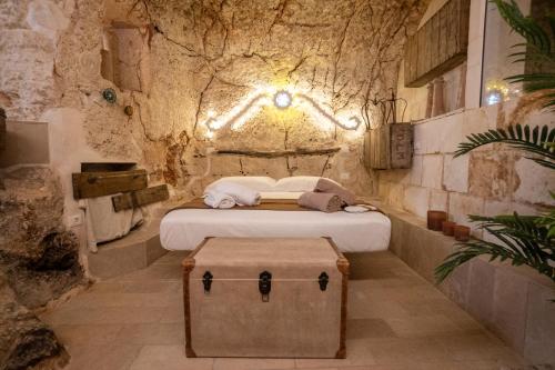 Cave Luxury Suite