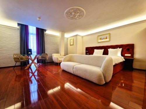 Χώρος καθιστικού στο Chassé Hotel Residency