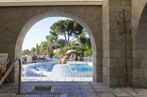 A piscina localizada em Resort Villa Flavio ou nos arredores