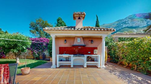 Villa Cuatro Soles en Denia, con piscina privada, jardín y terraza con barbacoa by Family Homes rentals