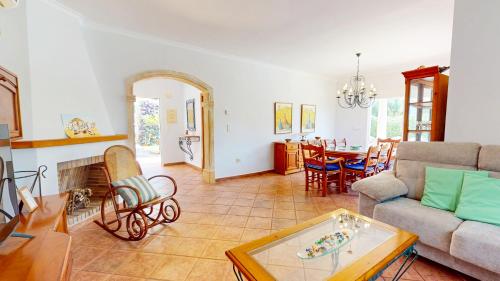 Villa Cuatro Soles en Denia, con piscina privada, jardín y terraza con barbacoa by Family Homes rentals