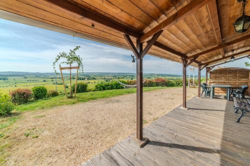 Le Chalet Brionnais - Grand Jardin