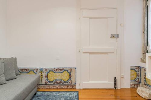 Lisbon Downtown Tiles Apartment