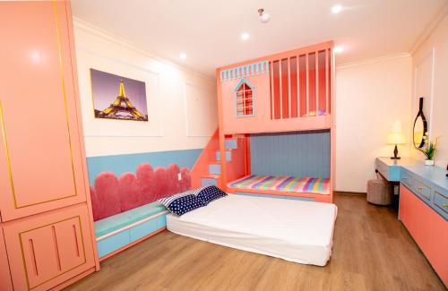 My Hotel Hạ Longにあるベッド