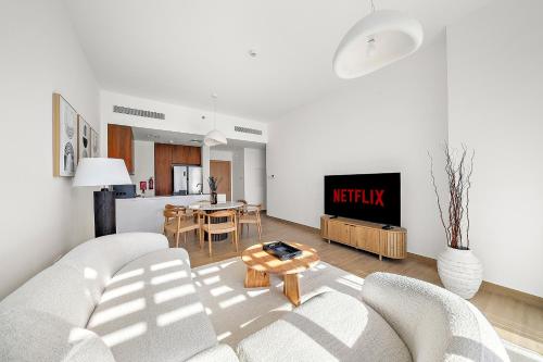 VayK - Modern 2BR with Stunning Sea View in Port de La Mer