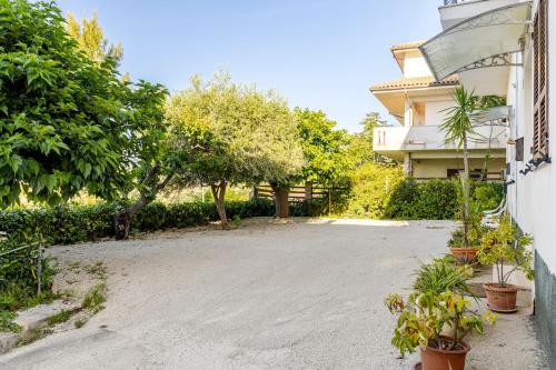 Un jardín fuera de I Due Gelsi appartamento Wood