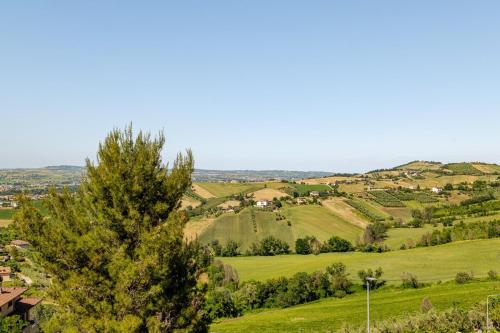 Gallery image of I Due Gelsi Appartamento White in Monte San Giusto