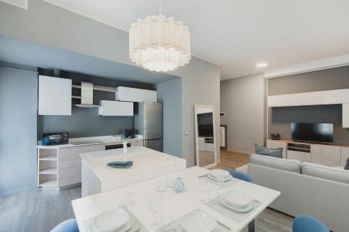 GoHost - Cozy and Spacious Flat in City Life