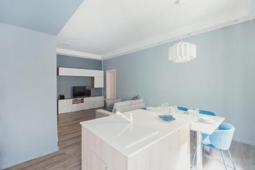 GoHost - Cozy and Spacious Flat in City Life