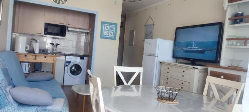 Appartement T2 450m de la plage des demoiselles, avec garage et possibilité de vélos à 950m de la rue piétonne