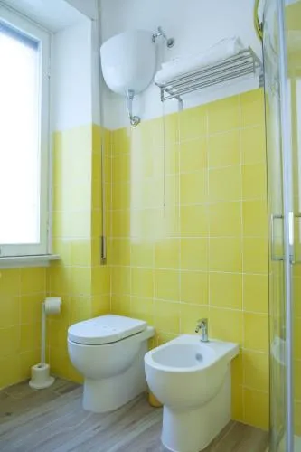 RainbHome Colourful Roman Suites photo 3