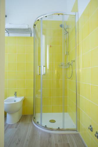RainbHome Colourful Roman Suites photo 35