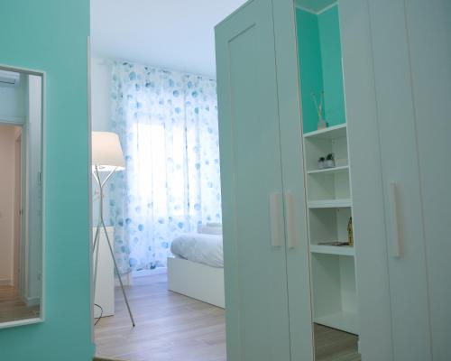 RainbHome Colourful Roman Suites photo 43