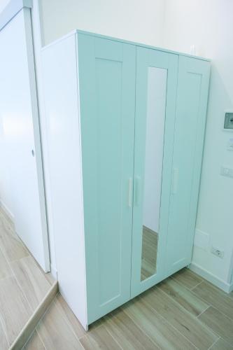 RainbHome Colourful Roman Suites photo 45