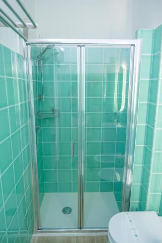 RainbHome Colourful Roman Suites photo 49