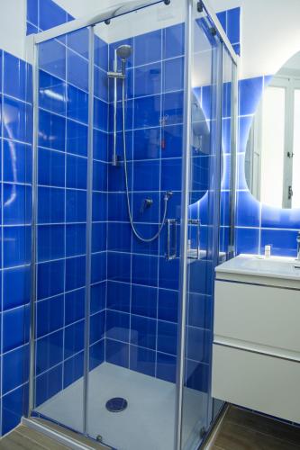 RainbHome Colourful Roman Suites photo 73