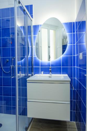RainbHome Colourful Roman Suites photo 76