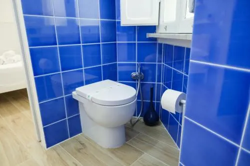 RainbHome Colourful Roman Suites photo 11
