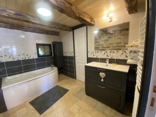 Koupelna v ubytování Gite de charme 6 pers avec SPA privé