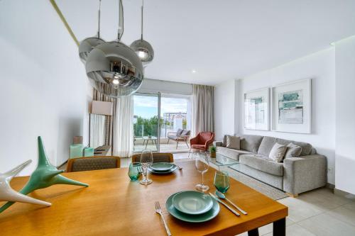 3105 Luxury Apartment with Terrace in Los Monteros