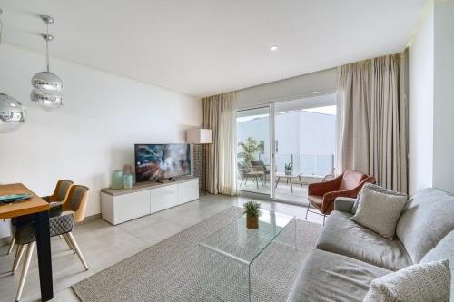 3105 Luxury Apartment with Terrace in Los Monteros